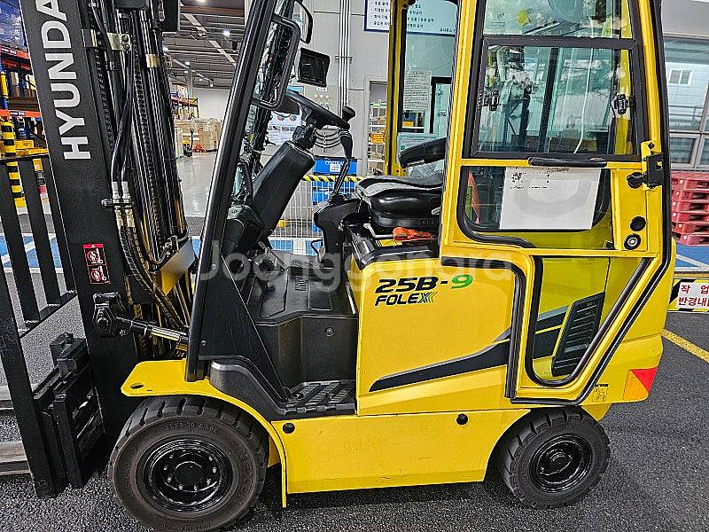 전동지게차 현대25B-9 2.5t--2