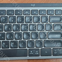 로지텍 MX KEYS 판매 합니다.