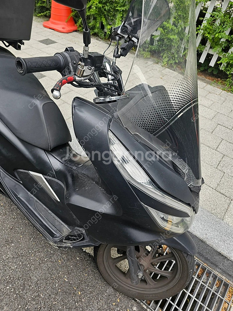 2020년식 pcx 팝니다--4