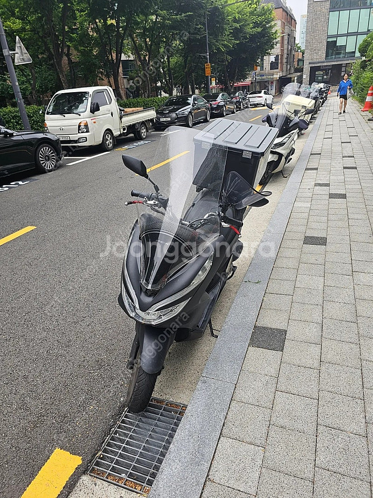 2020년식 pcx 팝니다--5