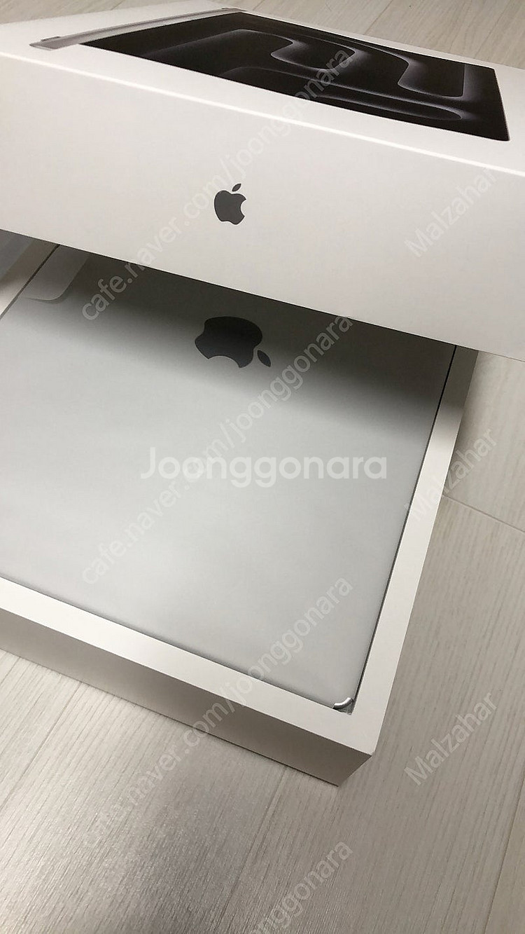 (미개봉) 맥북프로 16 M4 Max칩 48GB 1TB--1