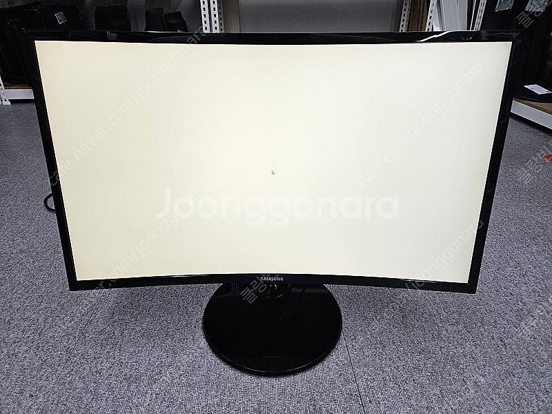 삼성 27인치 커브드 모니터 팝니다--0