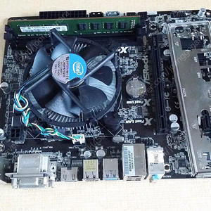 메인보드 에즈락 ASRoCK H81M-HDS+I3 4150+메모리 4G 3만원 팝니다