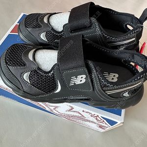 뉴발란스 프리들220