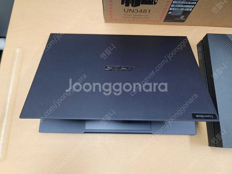 ASUS ExpertBook B9 B9403CVAR 1...--1