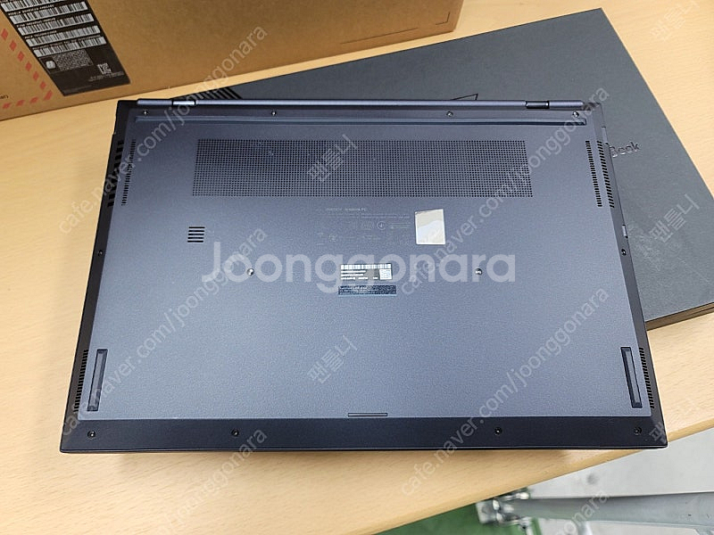 ASUS ExpertBook B9 B9403CVAR 1...--4