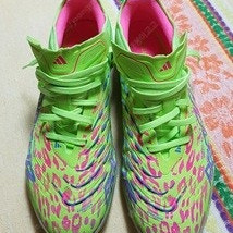 아디다스 축구화 판매합니다.