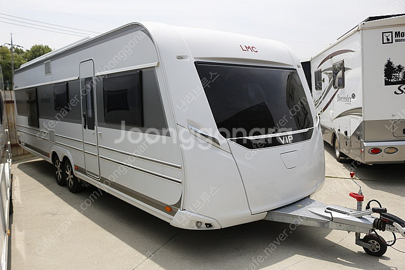럭셔리 캠핑카 LMC 익스퀴지트 VIP685--0