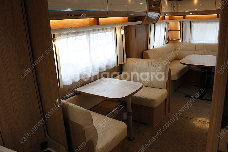 럭셔리 캠핑카 LMC 익스퀴지트 VIP685--4