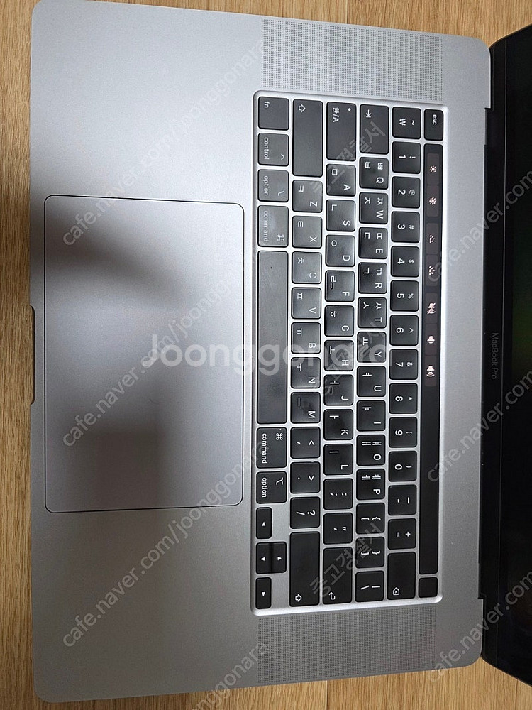 맥북프로 2019 16인치 팝니다. i7/램16G/SS...--5