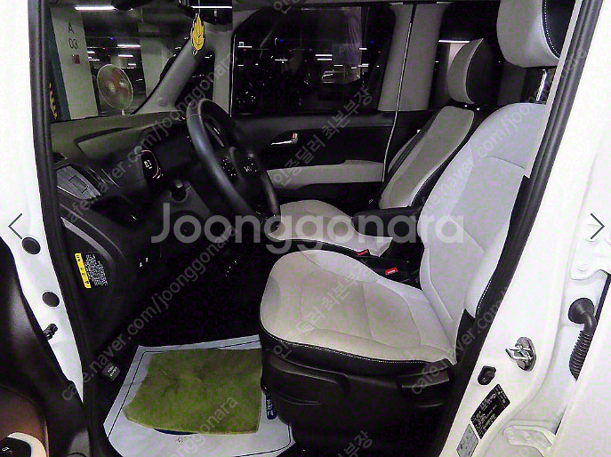 레이중고차가격 화이트바디 신차급 차량입니다! 주행거리 짧은 쌩쌩한 중고차!--7