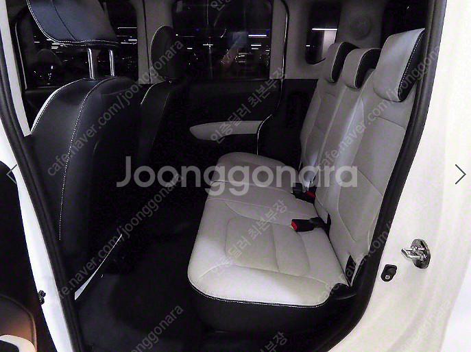 레이중고차가격 화이트바디 신차급 차량입니다! 주행거리 짧은 쌩쌩한 중고차!--8