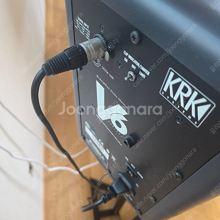 스피커 KRK V6 S2 팝니다--1