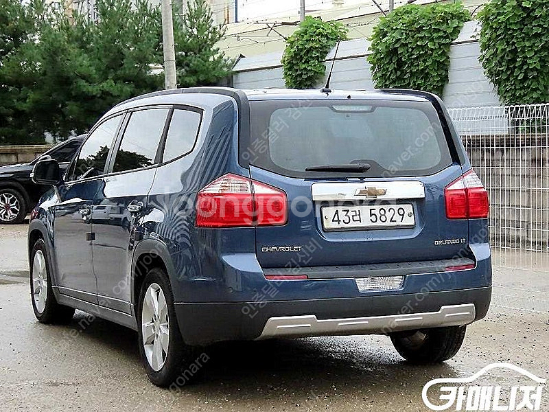 수원중고차 올란도 2.0 디젤 LT 세이프티팩 2015 년식 파란색 하자없는 중고차--3