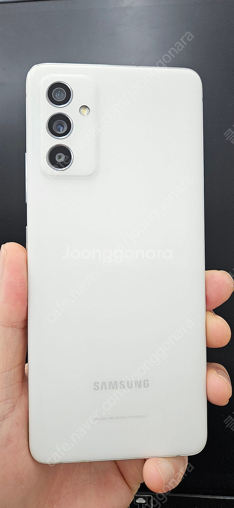갤럭시A퀀텀2 A826 128G A급 화이트 13만 인...--2