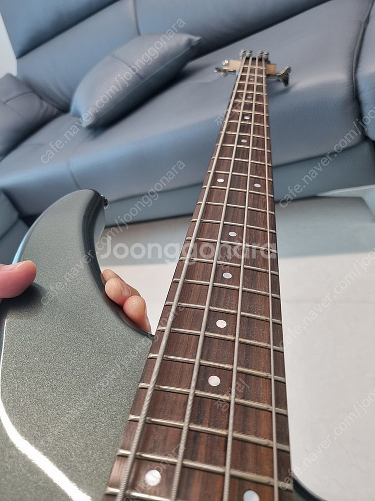 4현 야마하 베이스기타 TRBX304 판매합니다.--7