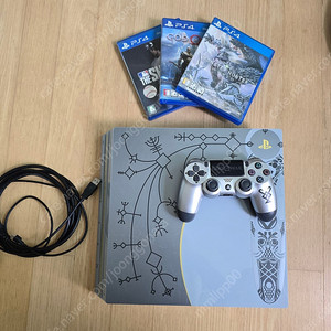 ps4 pro 1tb 갓오브워 에디션 7117B 팝니다