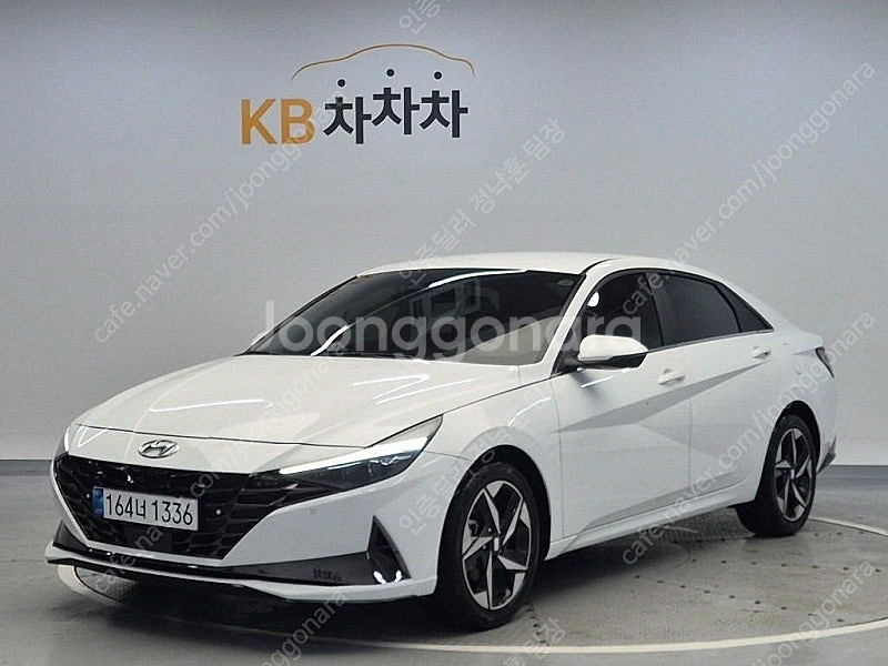 아반떼 중고차 아반떼 하이브리드 중고 흰색 2022년식...--0