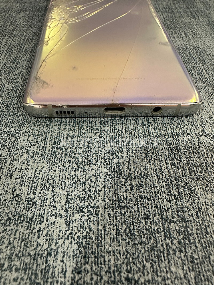 갤럭시S105G 256기가 실버색상 액정하단 약한 파손...--6