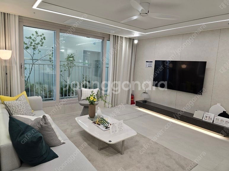 #모델하우스 고급거실창 보셨죠?# LX LG KCC 현...--0