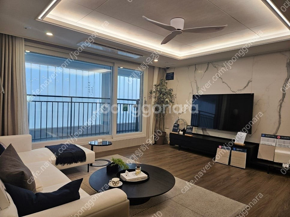 #모델하우스 고급거실창 보셨죠?# LX LG KCC 현...--3