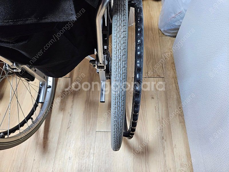 미키코리아 휠체어 중고나라 판매 합니다--1