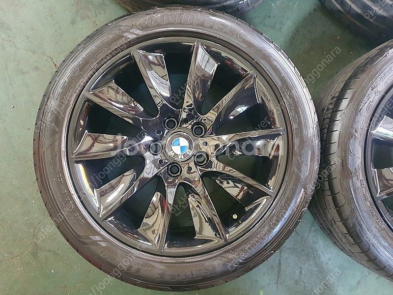 [판매] BMW 5시리즈 터빈 18인치 휠타이어 판매합...--3