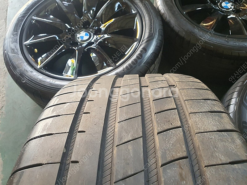 [판매] BMW 5시리즈 터빈 18인치 휠타이어 판매합...--6