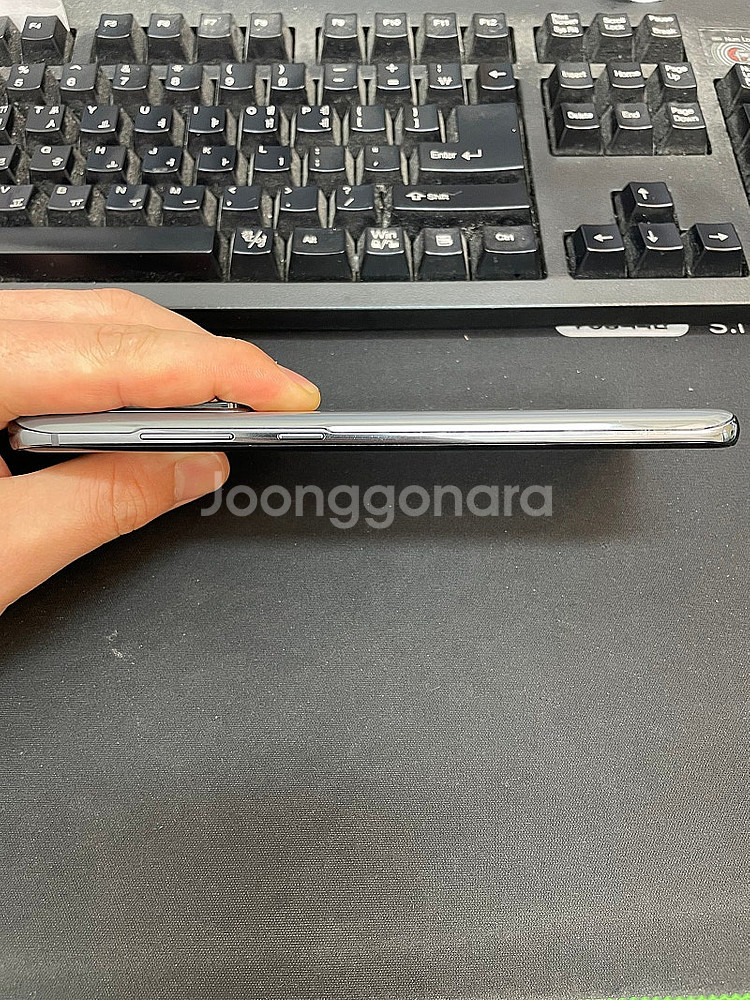 갤럭시S20울트라 256GB 그레이 상태좋은 중고24만팝니다.--4