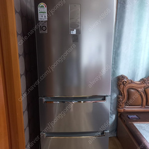 대구 김치냉장고 LG 327L 1년사용 내놔요~