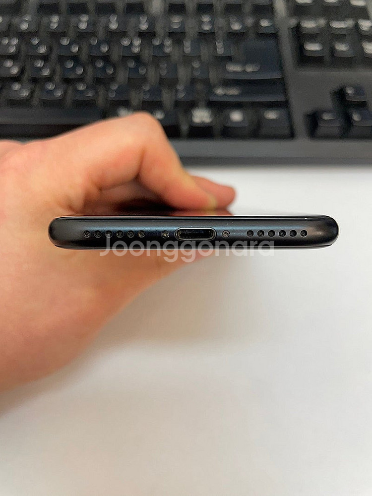 아이폰SE2 블랙 128GB 배터리90% 상태좋은 중고...--5
