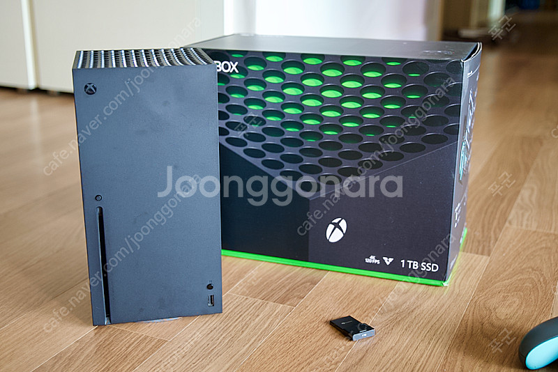 XBOX Series X 1TB 및 주변기기 일괄판매합...--5