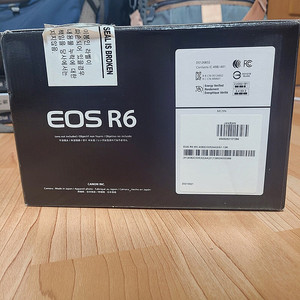 캐논 EOS R6 미러리스 카메라 판매합니다-125만원