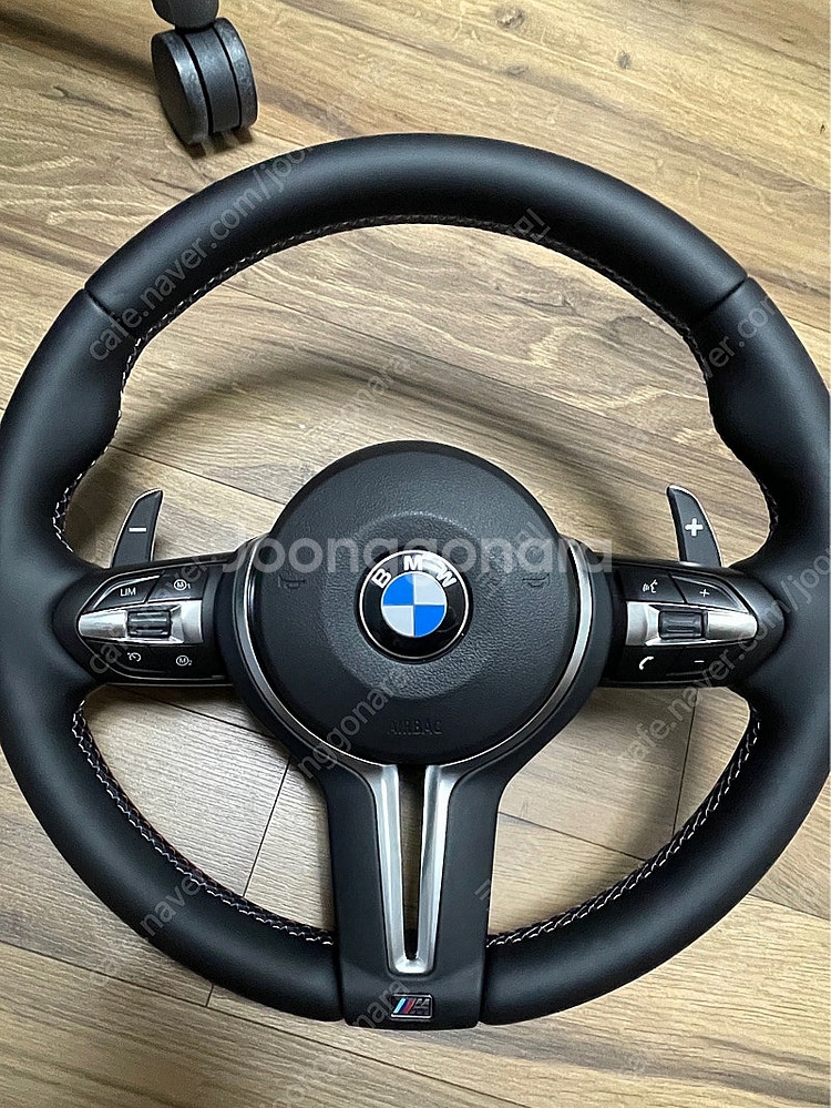 BMW M핸들 팔아요--0