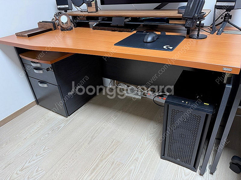 일룸 책상 2개 (160폭), 서랍장 2개, 책장 2개...--3