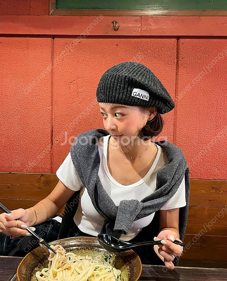 블레스드17 임블리 레이스티셔츠(화이트,블랙)--2