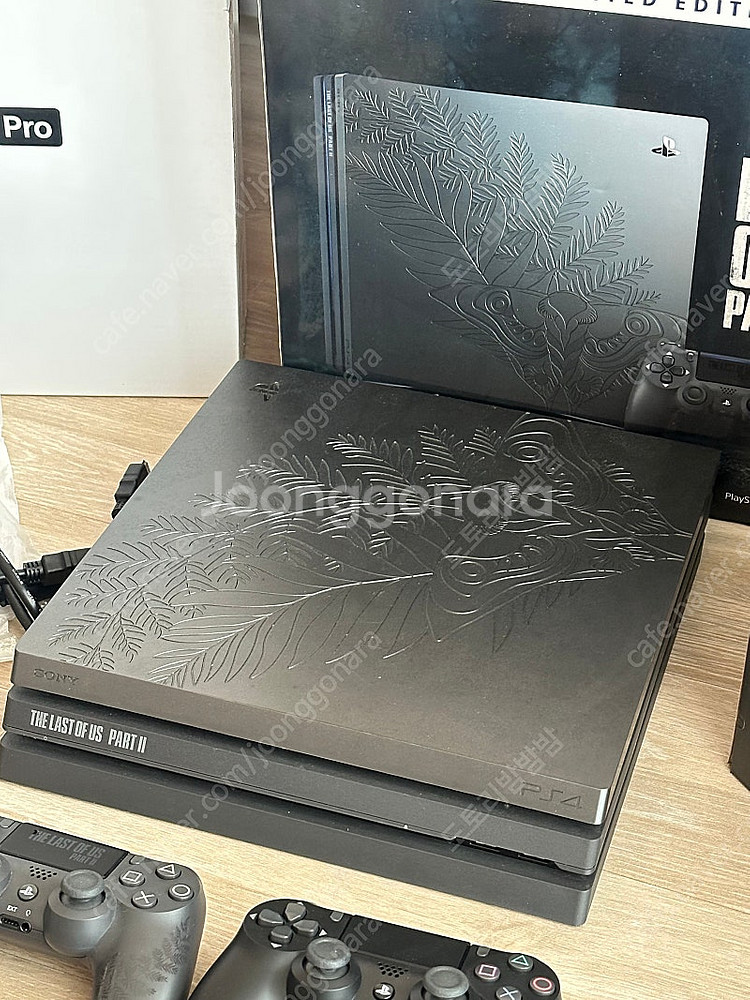 플스4 프로 라오어 에디션 1TB (한정판 모델) + ...--5