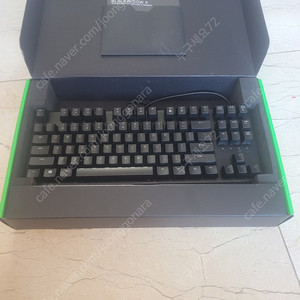 레이저 블랙위도우 X토너먼트 크로마