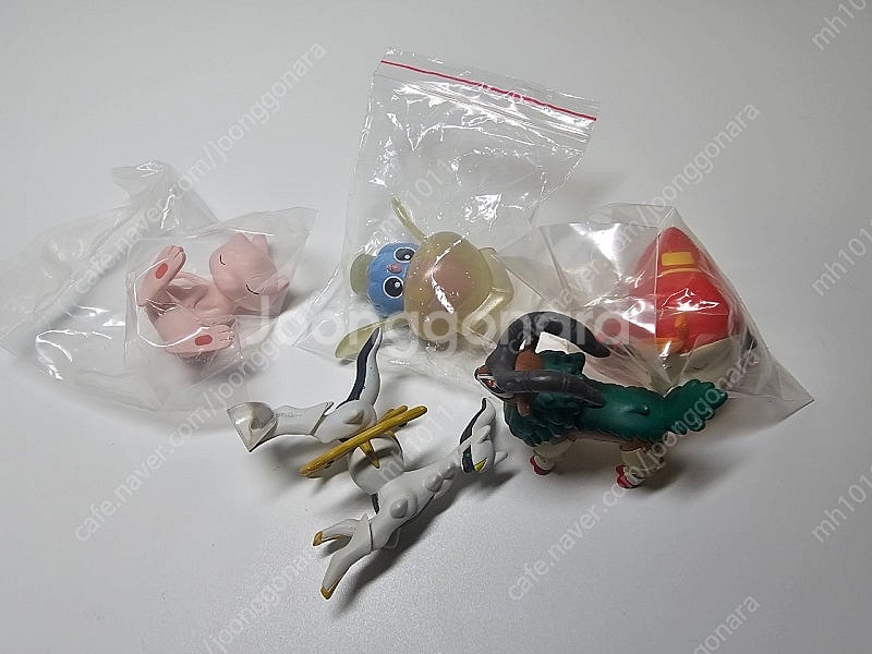 커비 포켓몬 몬코레 가챠 피규어 판매합니다--2