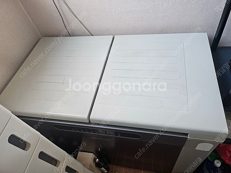딤채 뚜껑형 김치냉장고 고장없음 쓸만해요--1