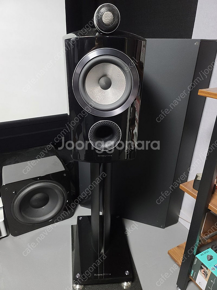 B&W 805d3 정품스탠드 포함 판매 합니다.--0