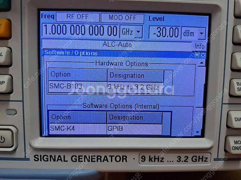 R&S SMC100A, 9 KHz to 3.2 GHz,...--4