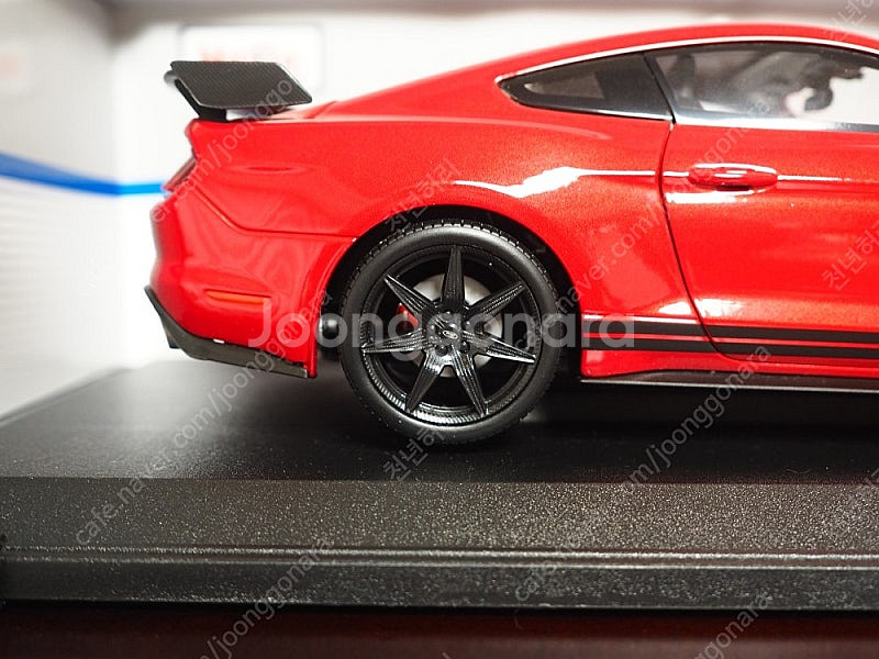 1:18 마이스토 GT500 라피드 레드--2