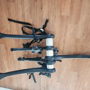 사리스 차량용 자전거 캐리어 판매합니다