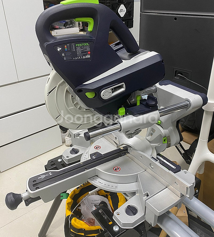페스툴 KSC 60 EB 충전슬라이딩 베어툴 판매합니다...--4