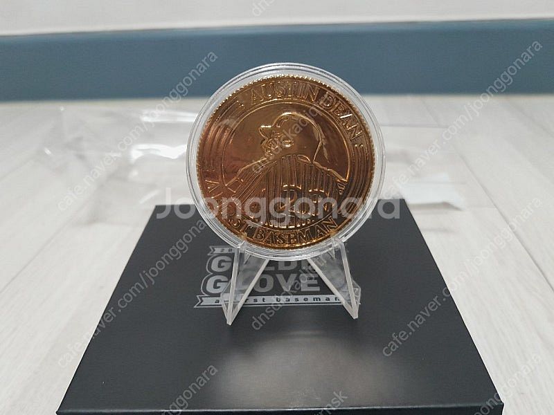 엘지 트윈스 오스틴 선수 2024 골든글러브 기념 골드...--4