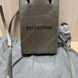 발렌시아가 폰홀더백