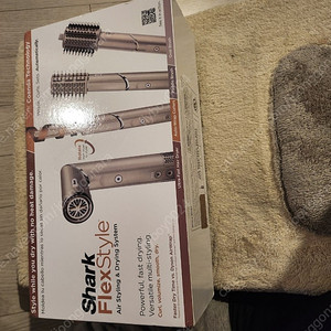 샤크 플랙스 스타일 110v 미사용품 팝니다.