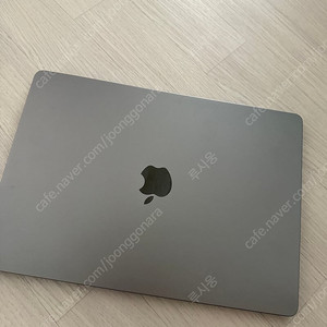 맥북에어M2 15 스페이스그레이 8GB / 256GB 팝니다.