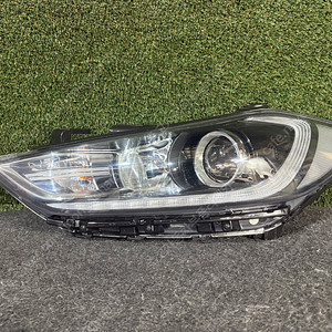 [판매] 현대 아반떼AD 중고 LED,HID헤드라이트 램프 전조등 자동차중고부품 폐차장중고부품 수입차중고부품 판매점 구매 복원 불량 파손 수리 교체 리멘카